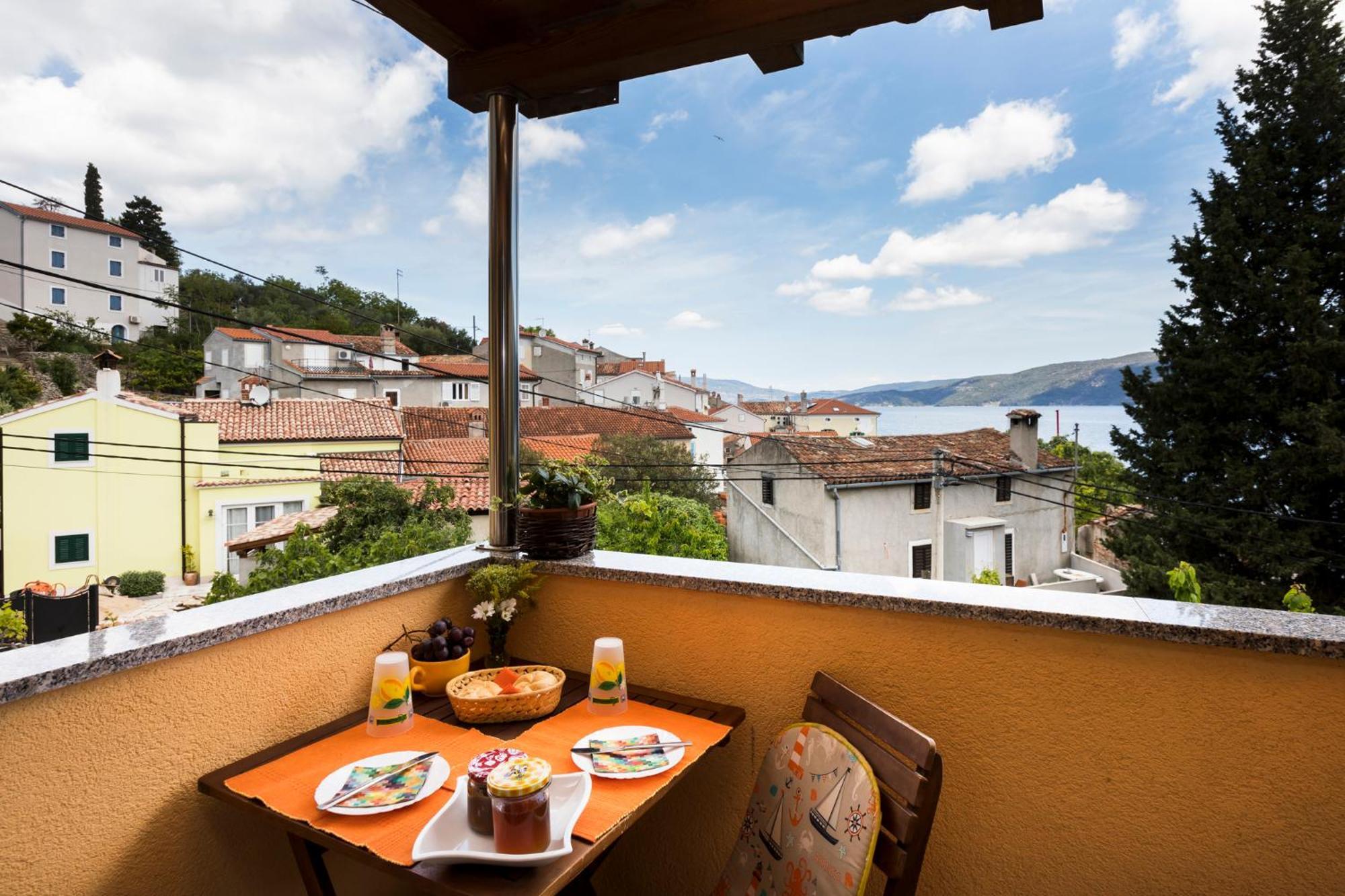 Apartmani I Soba Roberto I Mirjana วาลุน ภายนอก รูปภาพ
