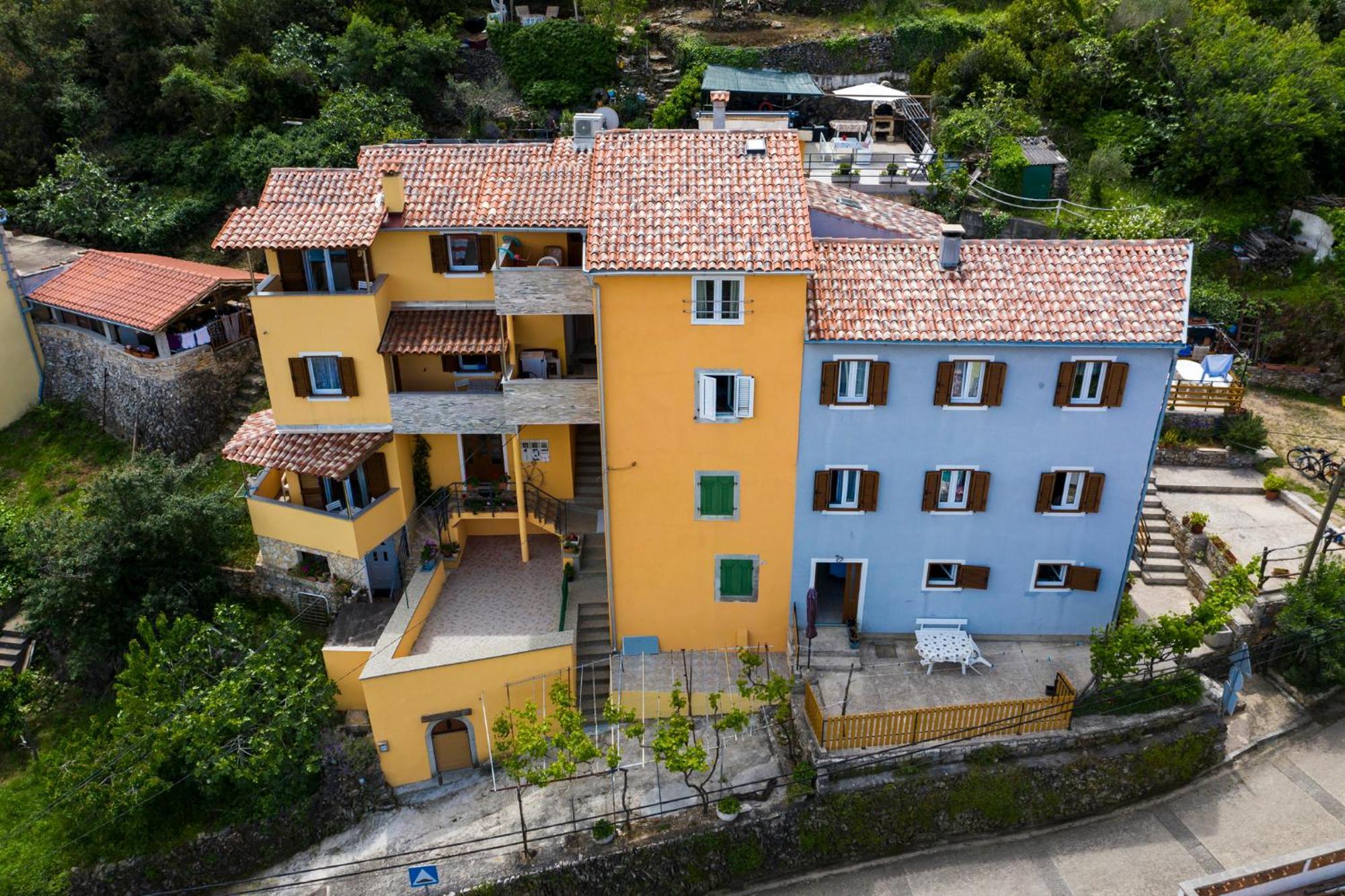 Apartmani I Soba Roberto I Mirjana วาลุน ภายนอก รูปภาพ