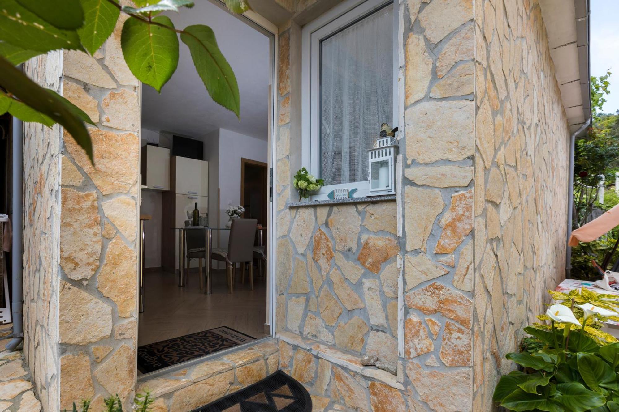 Apartmani I Soba Roberto I Mirjana วาลุน ภายนอก รูปภาพ