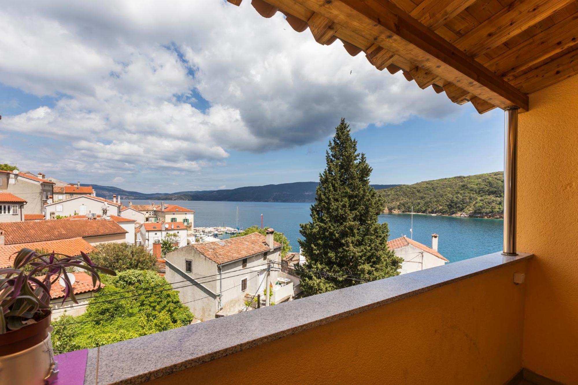 Apartmani I Soba Roberto I Mirjana วาลุน ภายนอก รูปภาพ