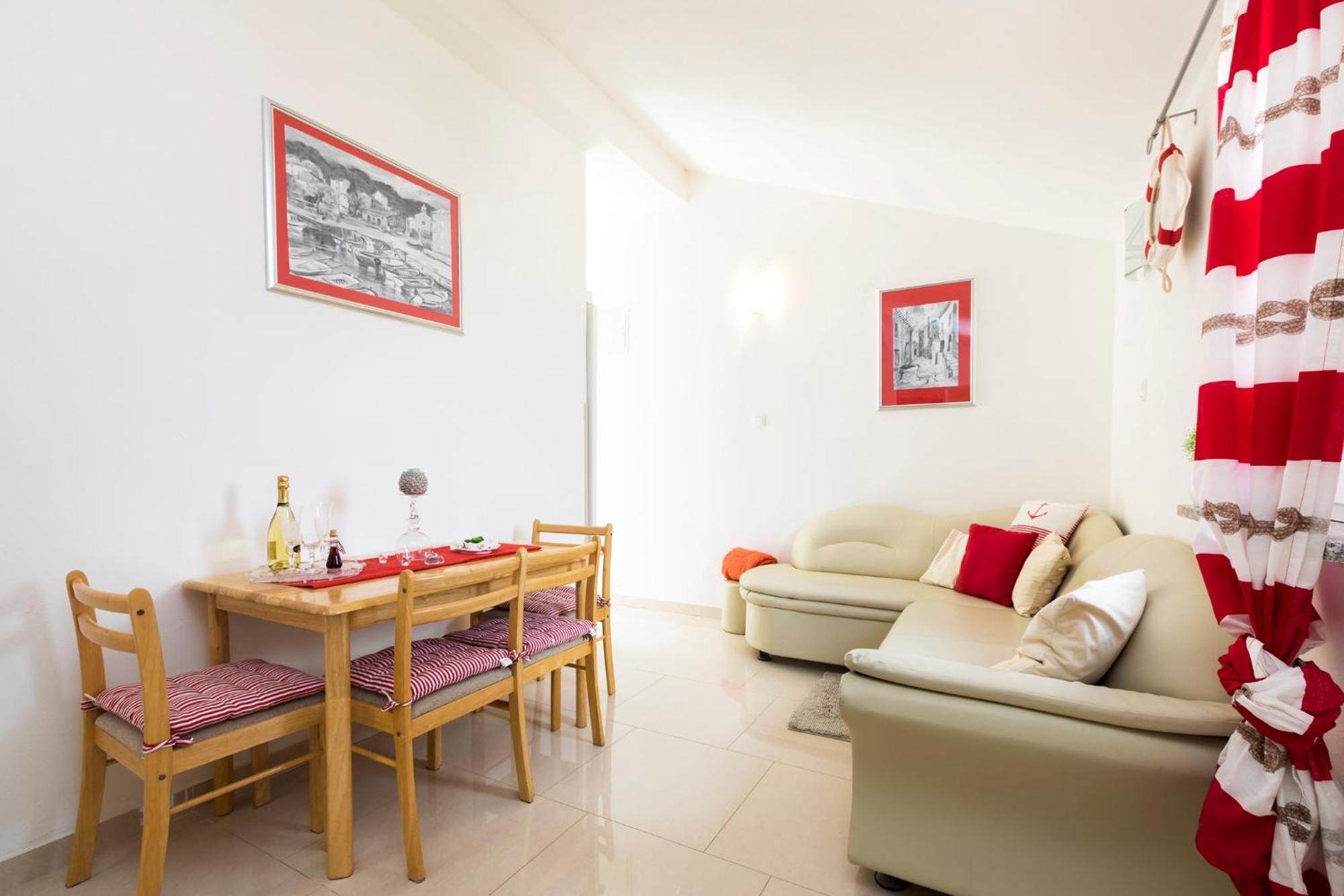 Apartmani I Soba Roberto I Mirjana วาลุน ภายนอก รูปภาพ